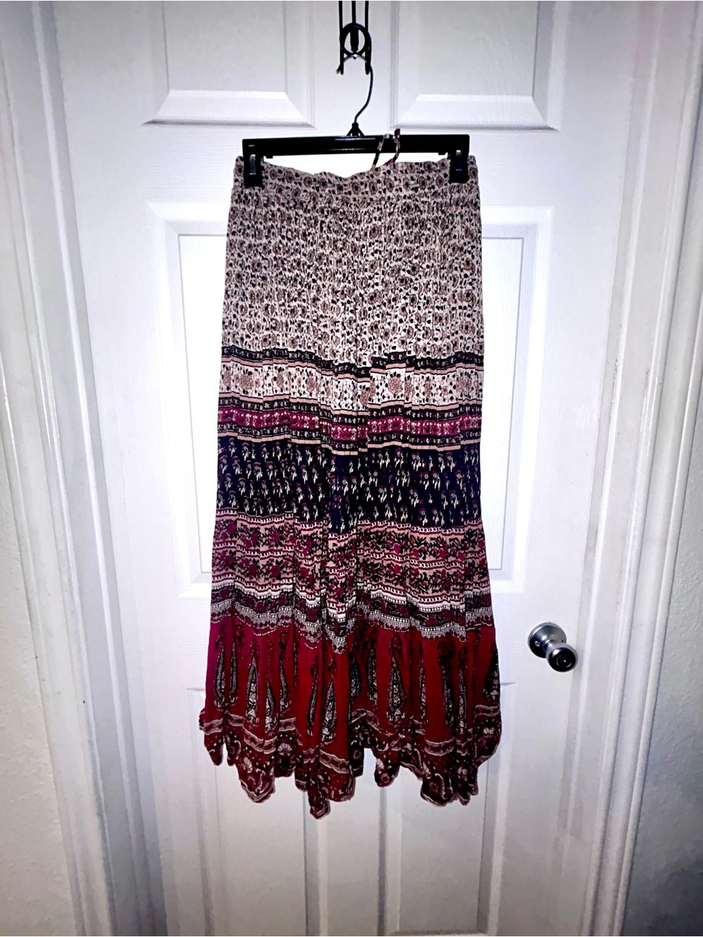 Vintage 1995 Hot Topic Hippie Patterned Maxi Skirt in Red and Black